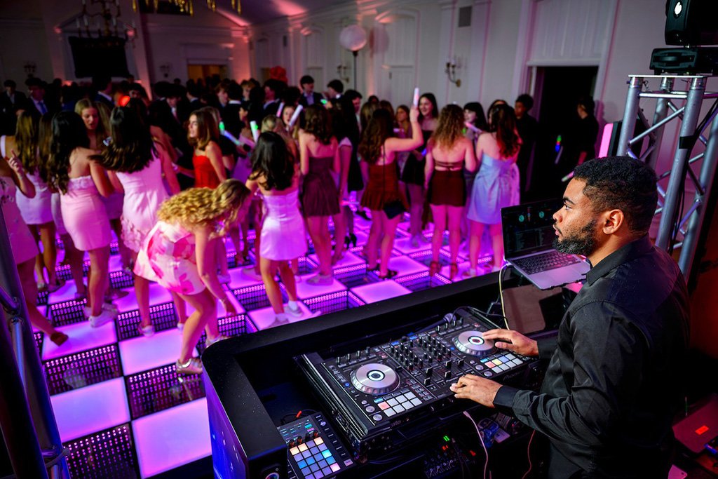 Professional prom and school dance event services